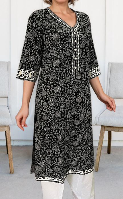 Black/White Floral Garden Jaipuri Cotton Kurti. Pure Versatile Cotton. | Laces and Frills